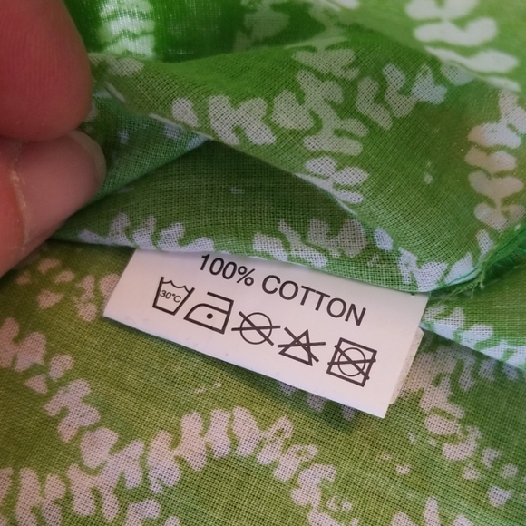 A30 - Rock Flower Paper 3/4" sleeve tunic - Picture 5 of 6